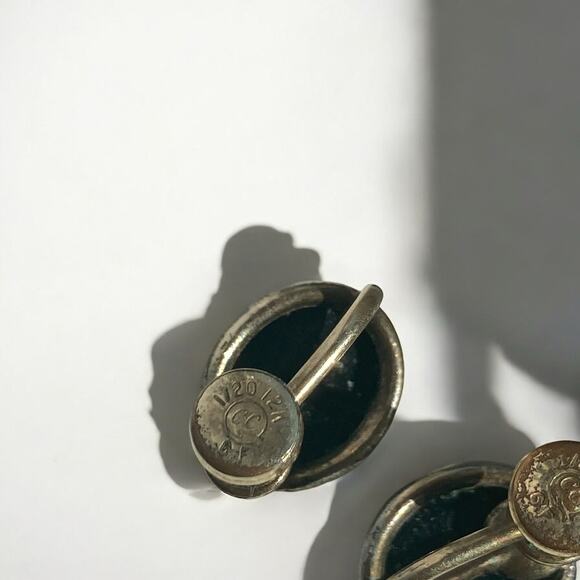 Vintage Black resin oval shaped screw back earrings 1/20 12k - Picture 7 of 7